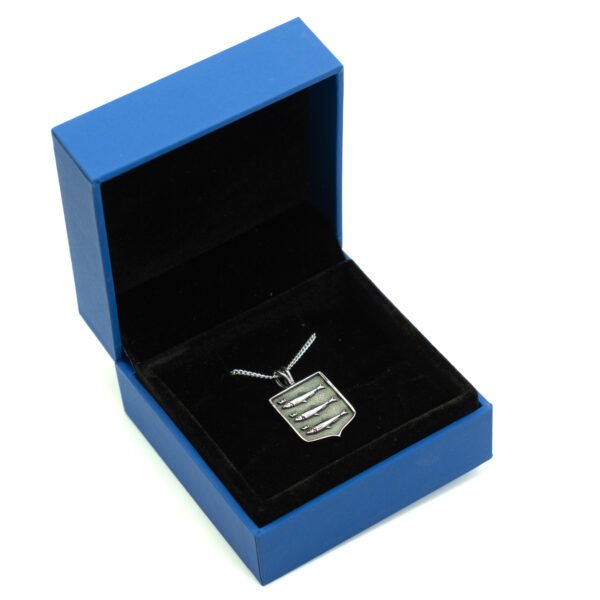 ketting met schevenings wapen in zilver